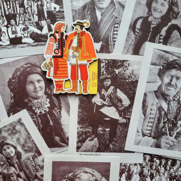 Магніт дерев’яний “Гуцули”