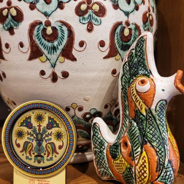 Магніт дерев’яний “Косівська кераміка”