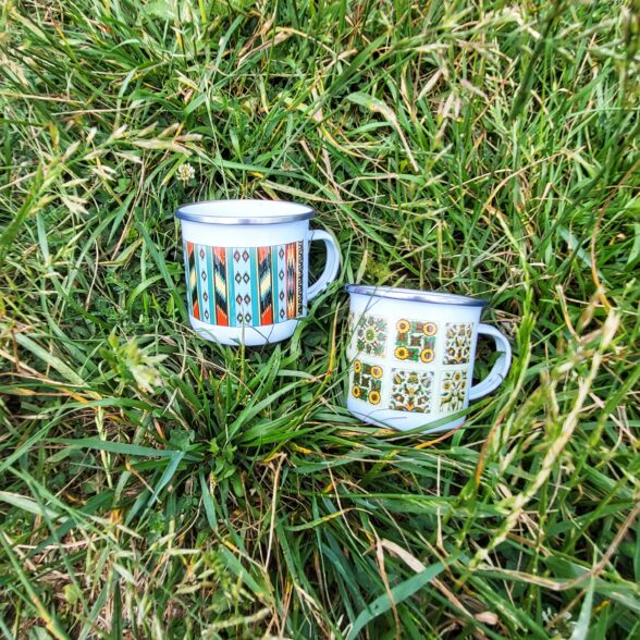 Горнятко металеве “Ліжник” біле