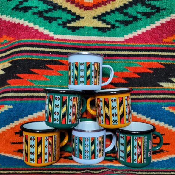 Горнятко металеве “Ліжник” біле