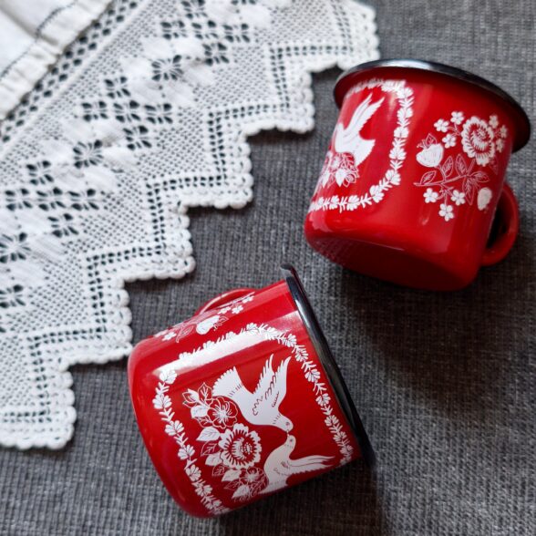 Горнятко металеве “Голуби” бордове