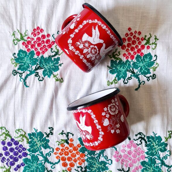 Горнятко металеве “Голуби” бордове