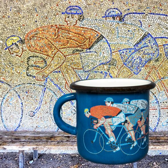 Горнятко металеве “Велосипедисти” аквамаринове