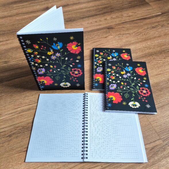 Блокнот “Вишиті квіти Опілля” чорний
