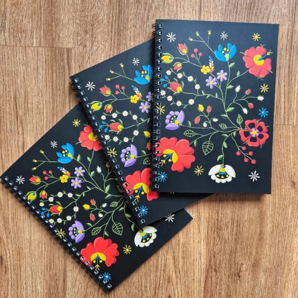 Блокнот “Вишиті квіти Опілля” чорний