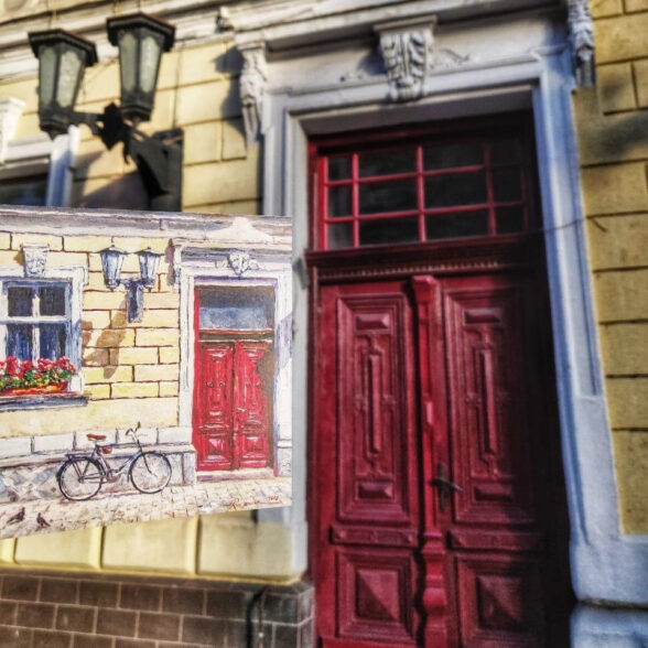 Листівка “Червоні двері”