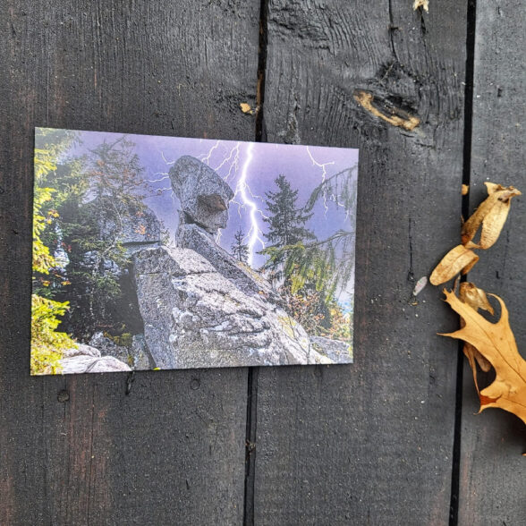 Листівка “Сплячий опришок на Угорських скелях”