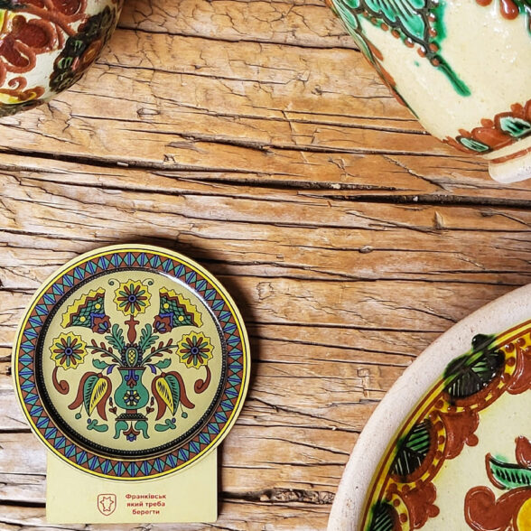 Магніт дерев’яний “Косівська кераміка”