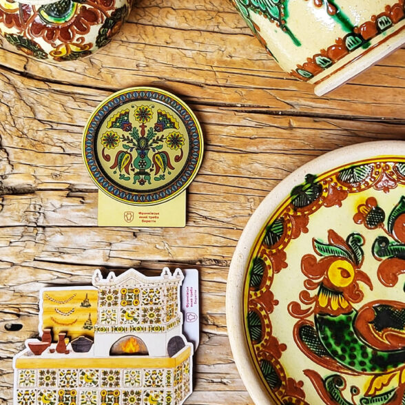 Магніт дерев’яний “Косівська кераміка”