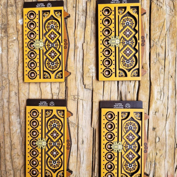 Магніт дерев’яний “Скриня різьблена”