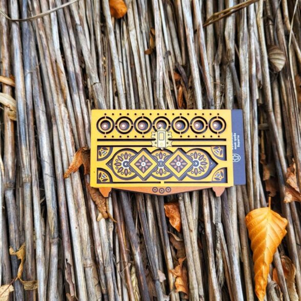 Магніт дерев’яний “Скриня різьблена”