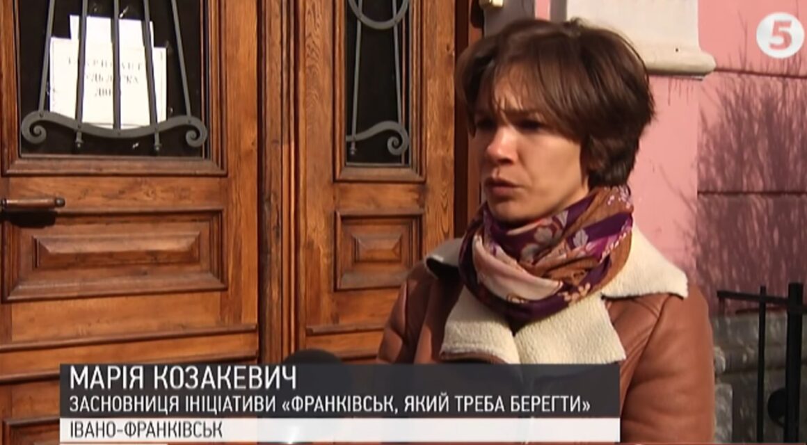 5 канал: Нове життя старих дверей: активісти започаткували ініціативу “Франківськ, який треба берегти”